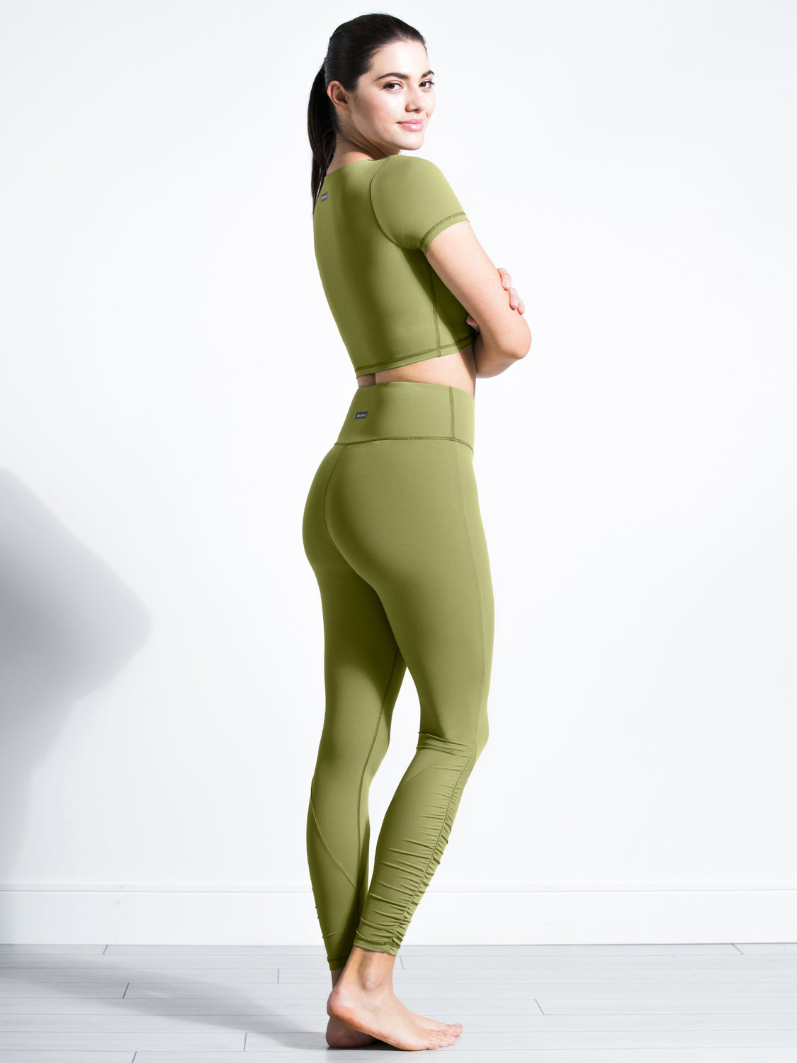RUCHED NUDE TEE, MUSTARD