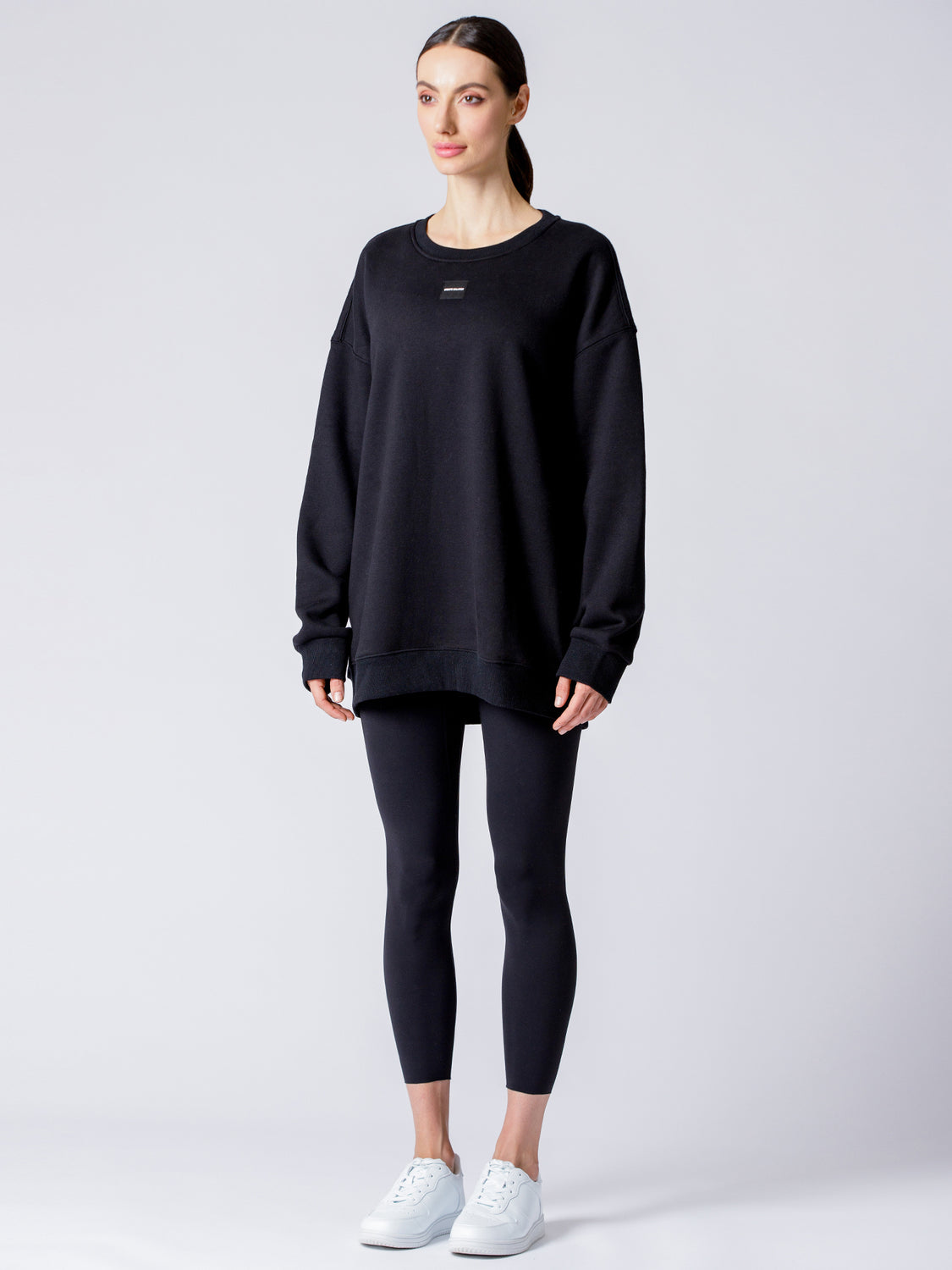 WINTER FLEECE PATCH LOGO SWEATSHIRT, BLACK