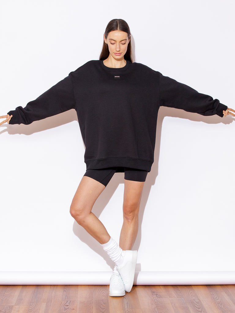 WINTER FLEECE PATCH LOGO SWEATSHIRT, BLACK