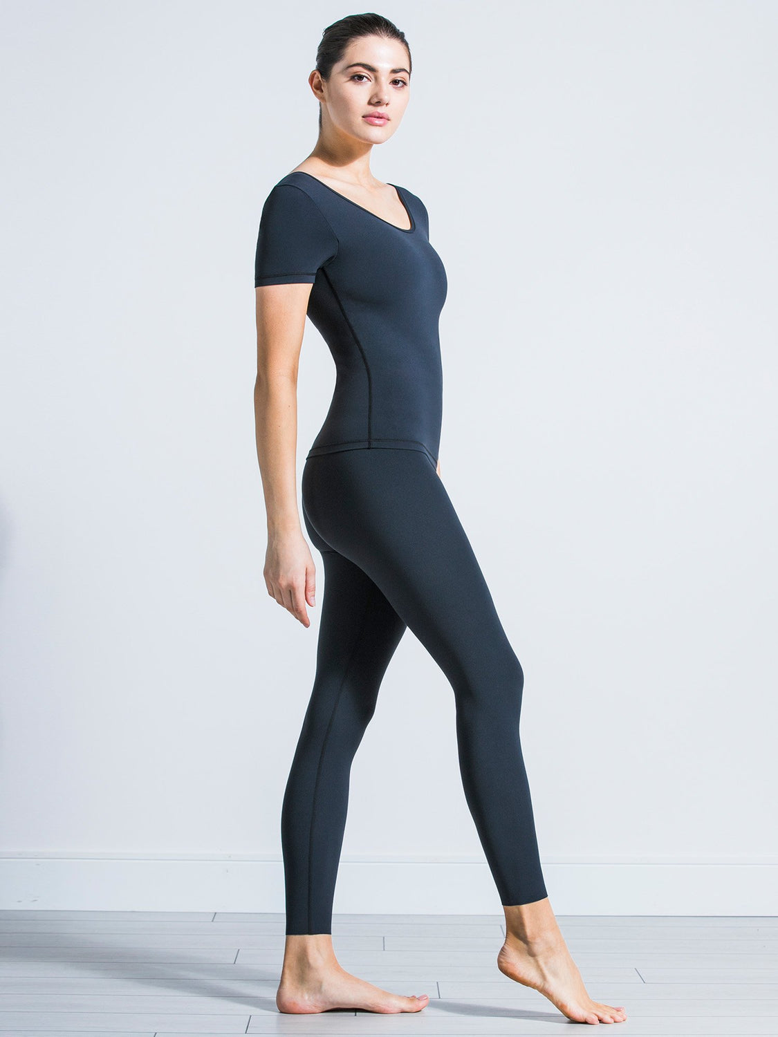 NUDE SHAPE TEE, MIDNIGHT GREY