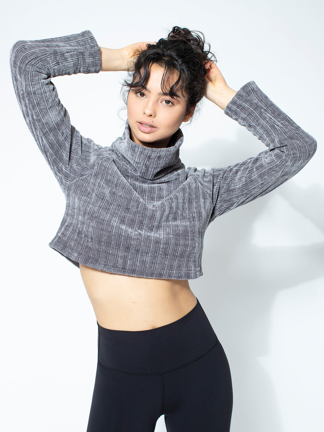 CROPPED PLUSH TURTLENECK TOP, GREY