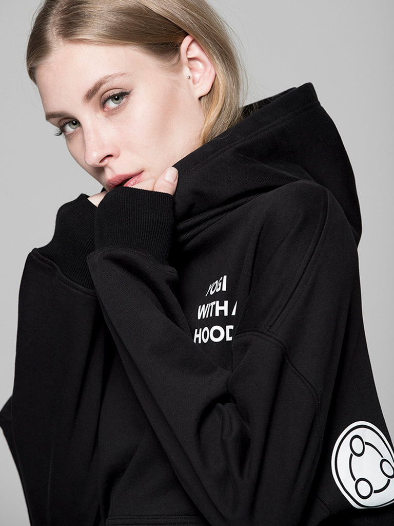 YOGI WITH A HOODIE, BLACK