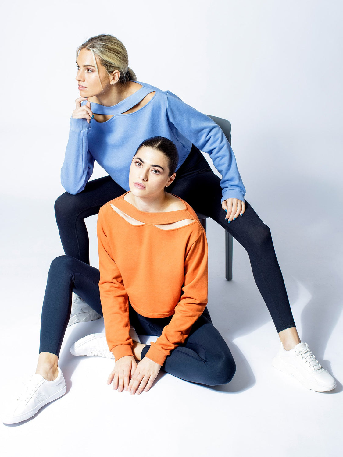 DETACHED COLLAR SWEATSHIRT, HELIO