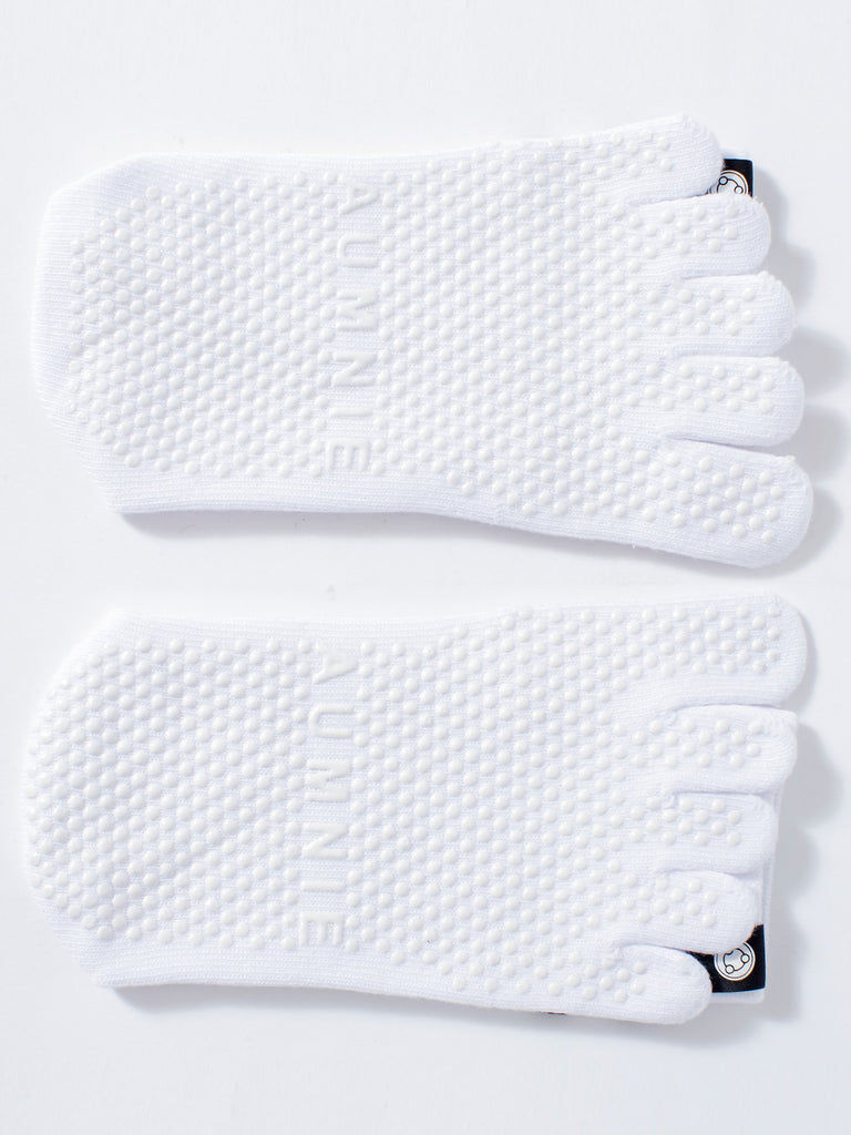 KNEE HIGH FULL TOE YOGA GRIP SOCKS, WHITE/BLACK