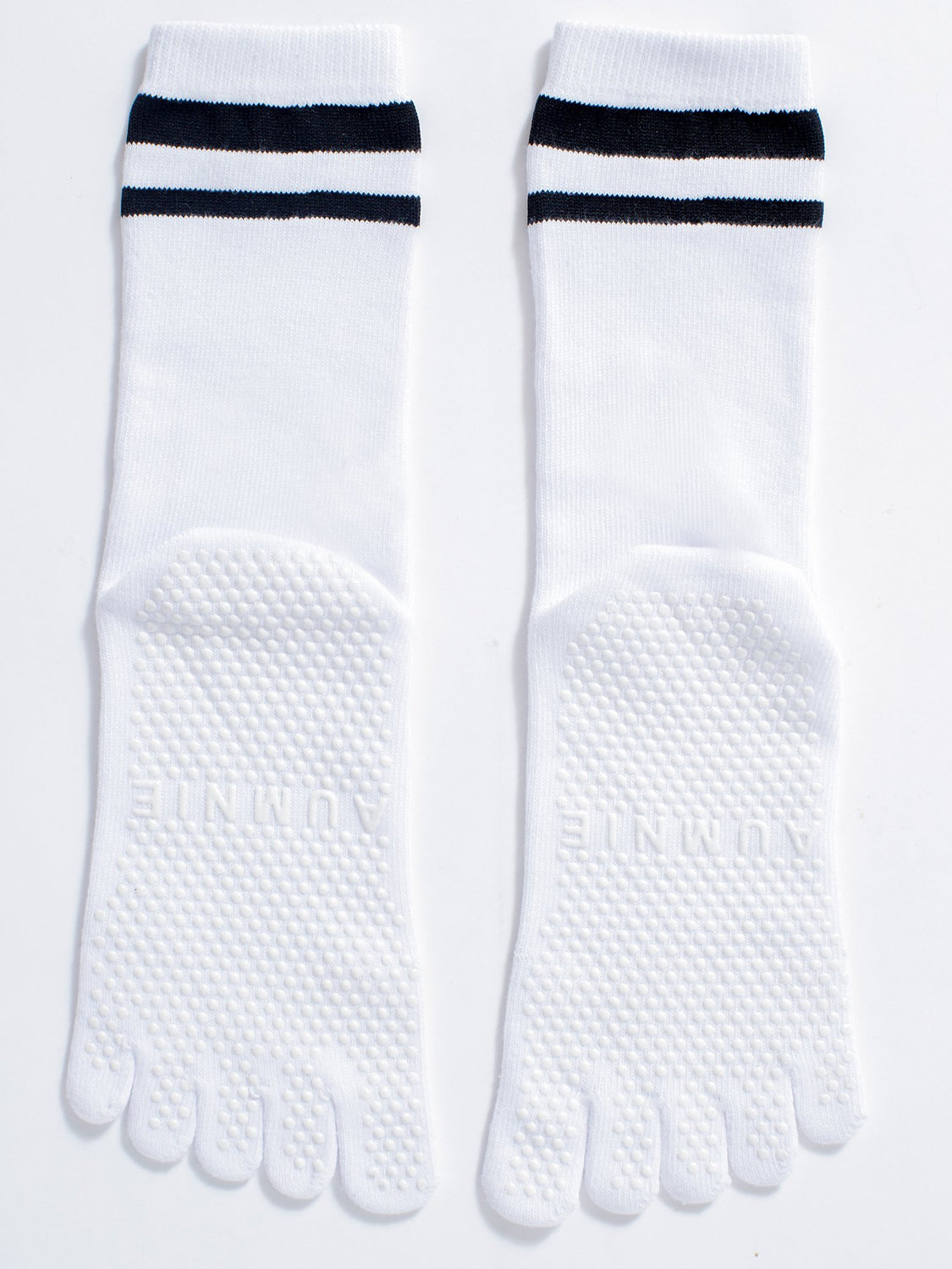 KNEE HIGH FULL TOE YOGA GRIP SOCKS, WHITE/BLACK