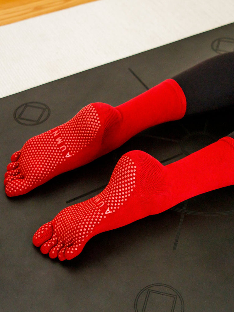 KNEE HIGH FULL TOE YOGA GRIP SOCKS, RUBY