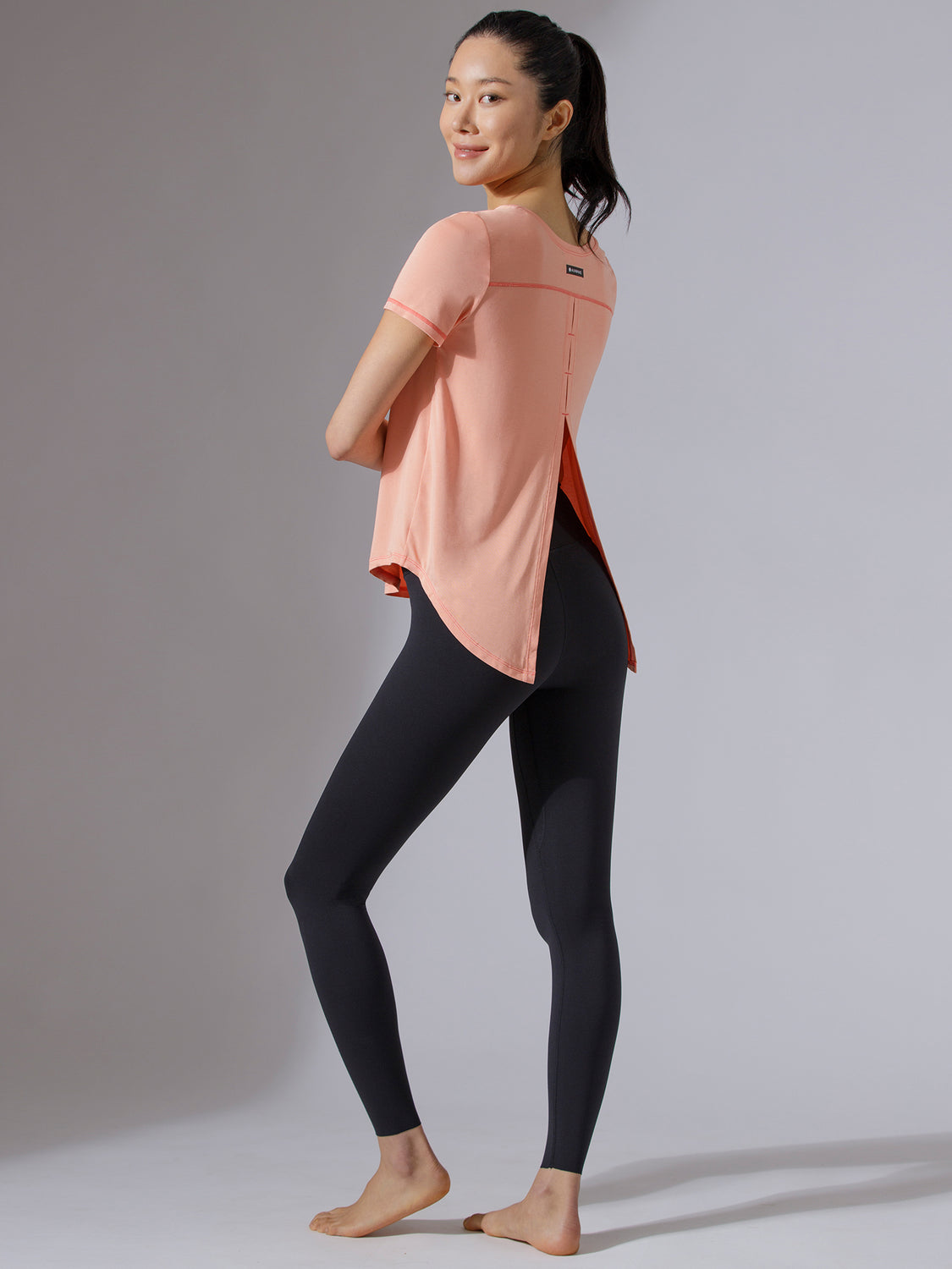 BACK TIE EVERYDAY SHORT SLEEVE TEE, PEACH