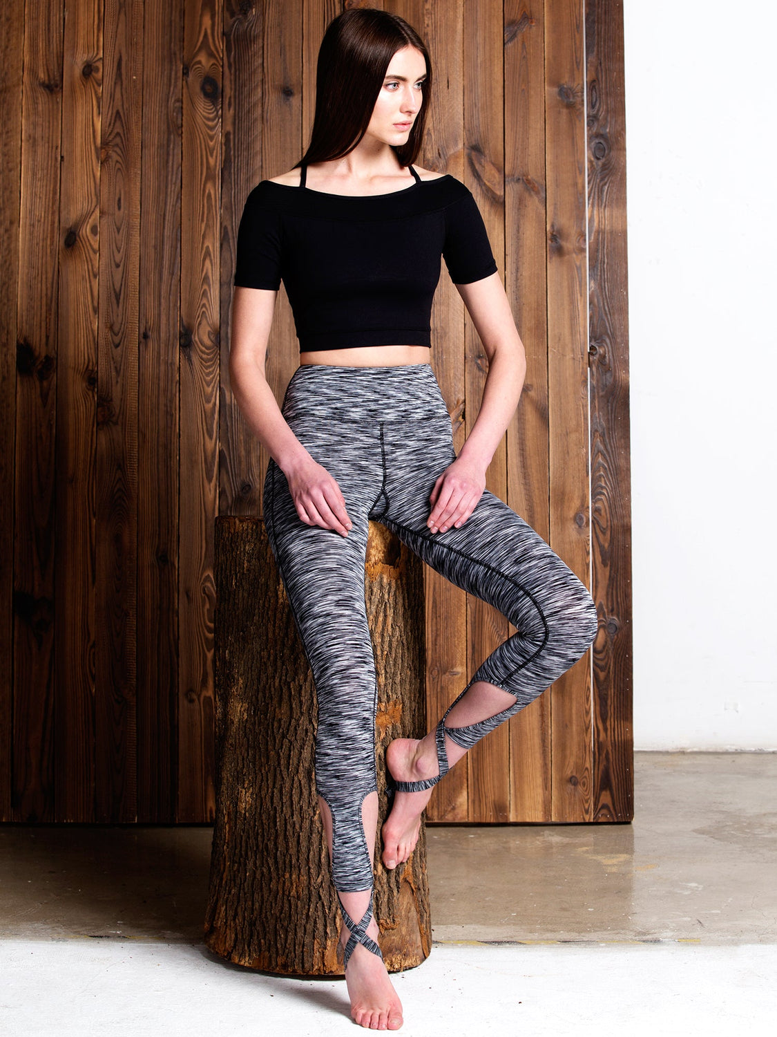 SHAKTI CROPPED TEE, BLACK/BLACK MESH