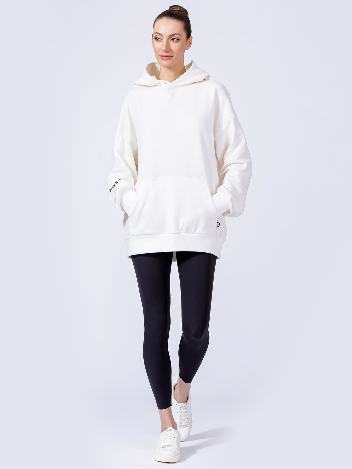 AUMNIE OVERSIZE HOODIE, WHITE