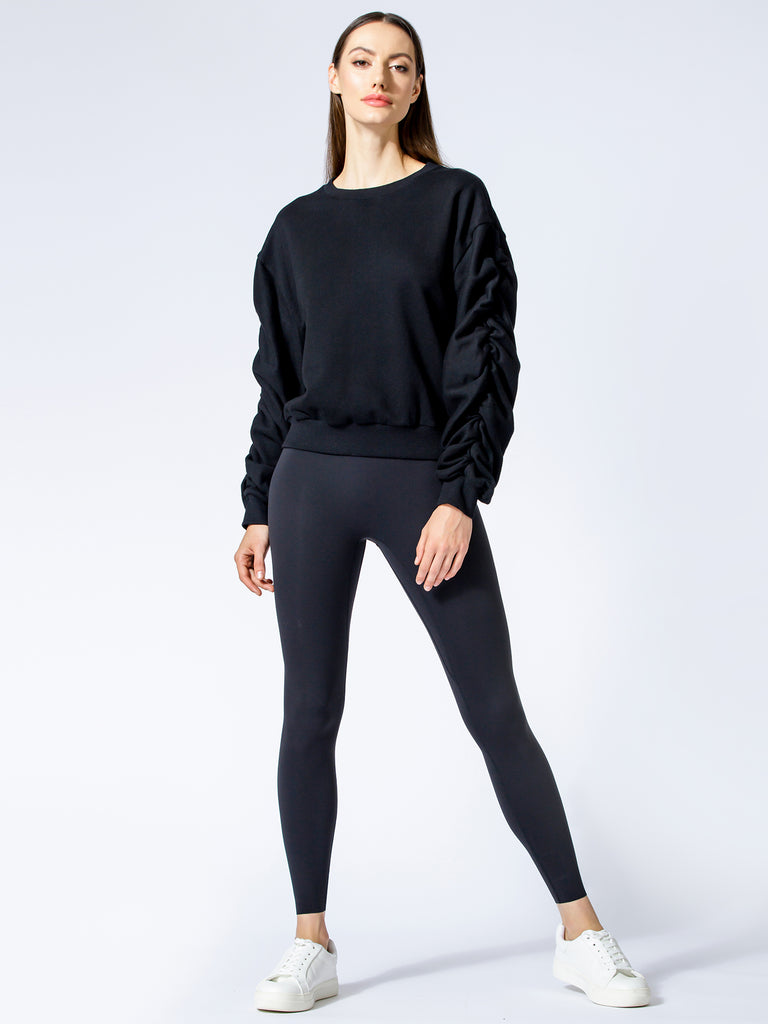 RUCHED RUNWAY SWEATSHIRT, BLACK