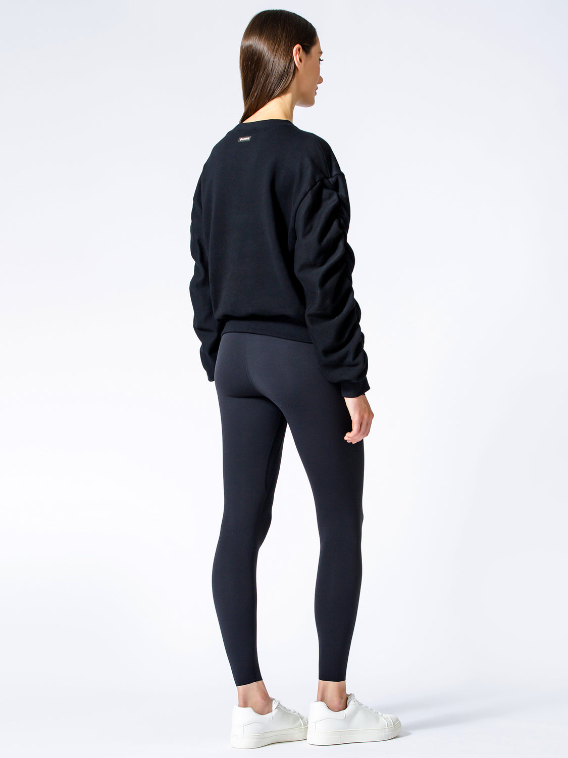 RUCHED RUNWAY SWEATSHIRT, BLACK