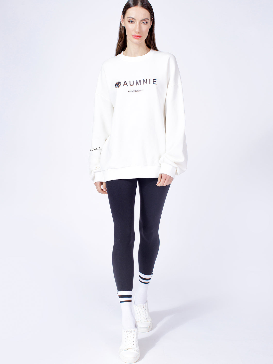 AUMNIE OVERSIZE SWEATSHIRT, WHITE