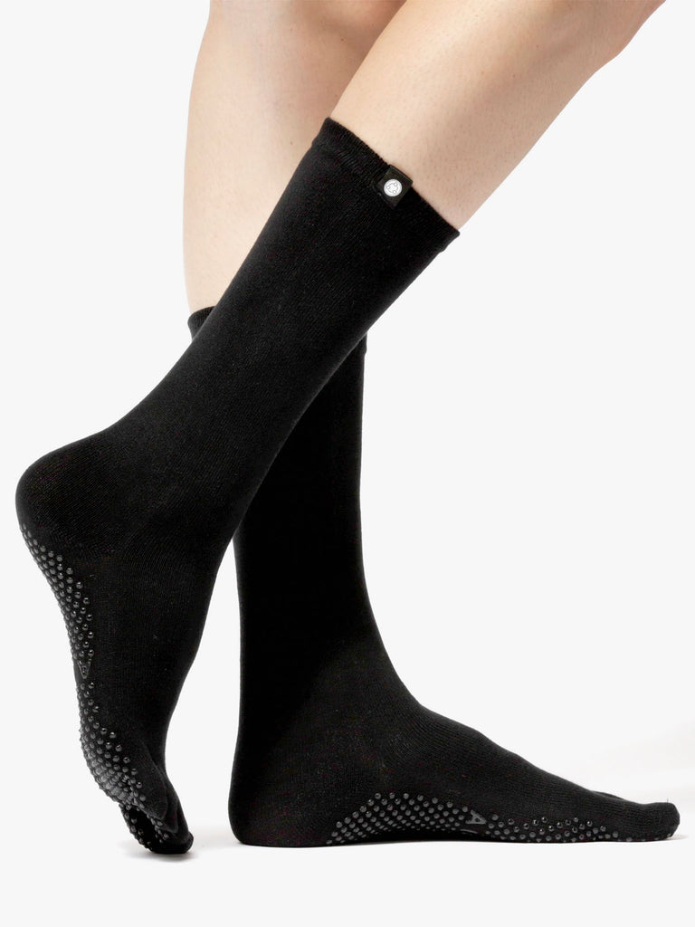 KNEE HIGH FULL TOE YOGA SOCKS, BLACK