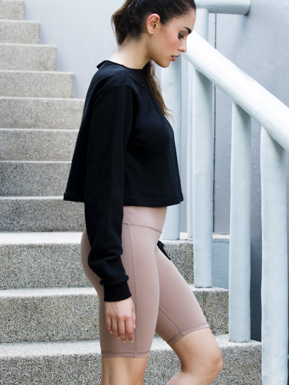 DETACHED COLLAR SWEATSHIRT,BLACK
