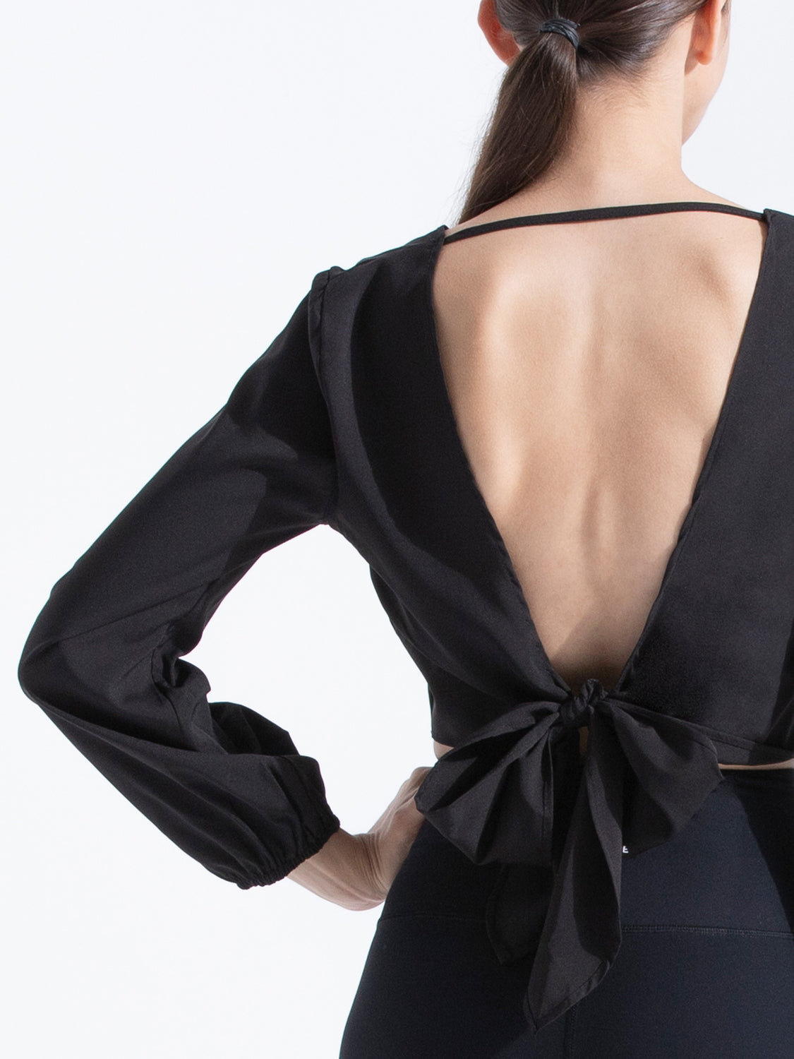 V NECK OPEN BACK TOP, BLACK