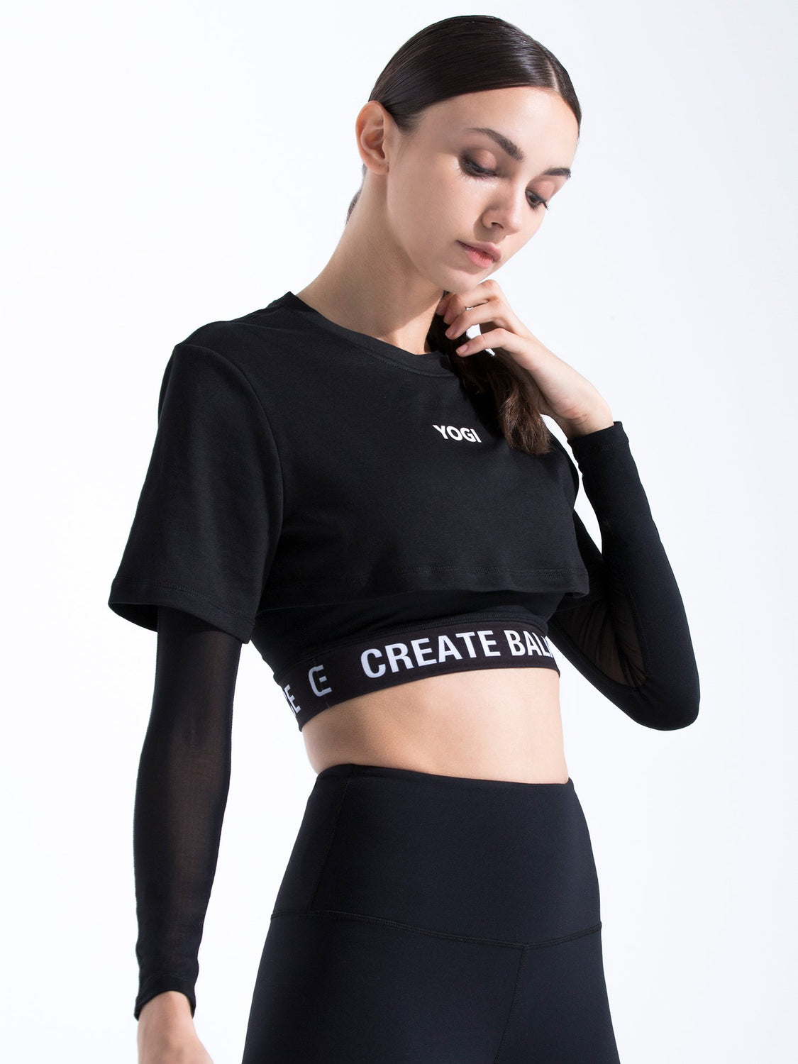 YOGI CROPPED TEE, BLACK