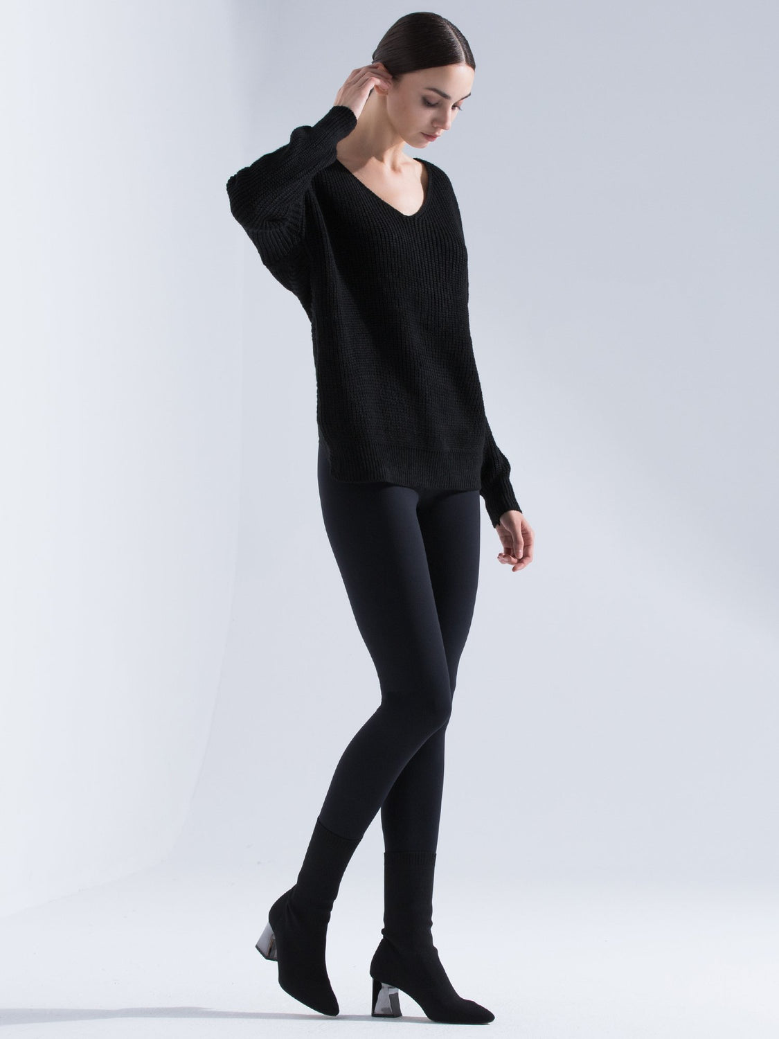 KNOTTED OPEN BACK SWEATER, BLACK